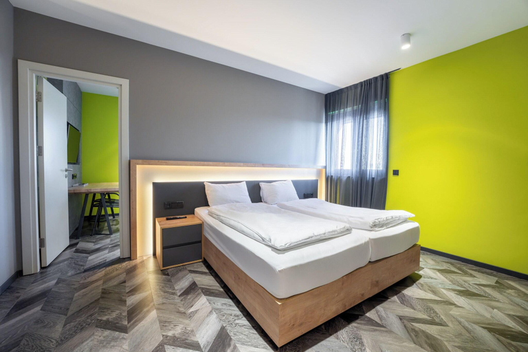 Bedroom 5, House of Records, München