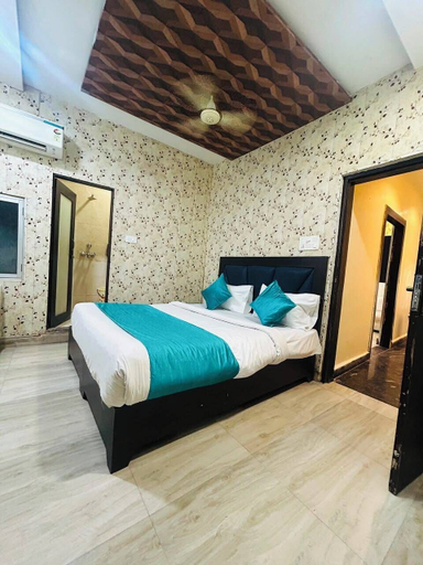 Room 2, HOTE NATRAJ INN, Varanasi