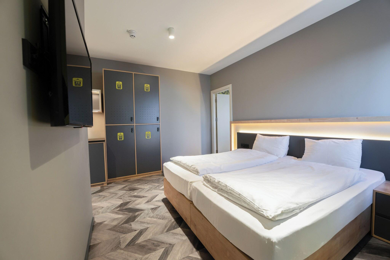 Bedroom 4, House of Records, München