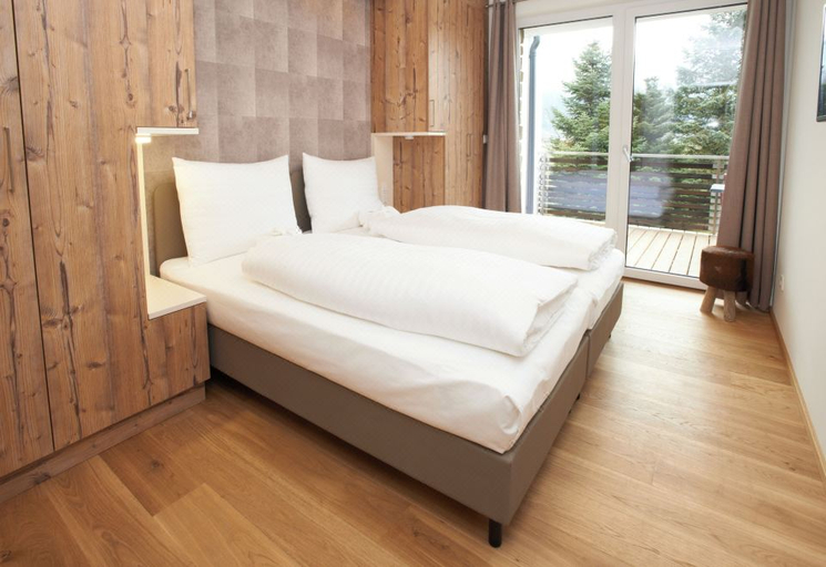 Bedroom 2, Ski & Golf Suites by Alpin Rentals - incl Summercard, Zell am See