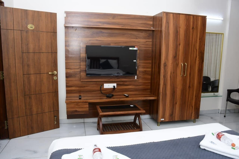 Room 4, P A R GRAND LUXURY HOTEL, Anantapur