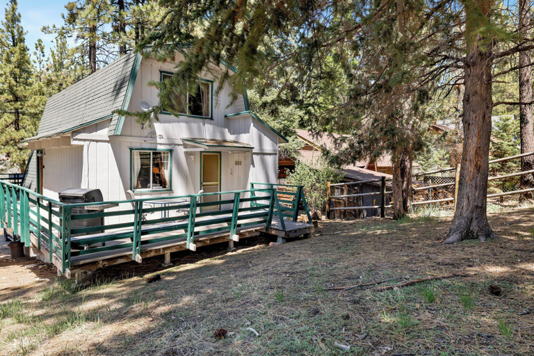 Exterior & Views 2, Three Bears Cabin #1574, San Bernardino
