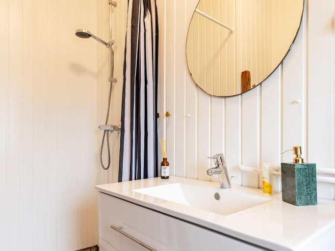 Bathroom 3, 4 star holiday home in Løkken, Hjørring