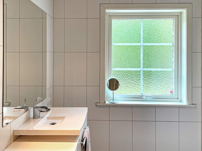 Bathroom 3, Family-Friendly Home with Nature Views, Ulricehamn