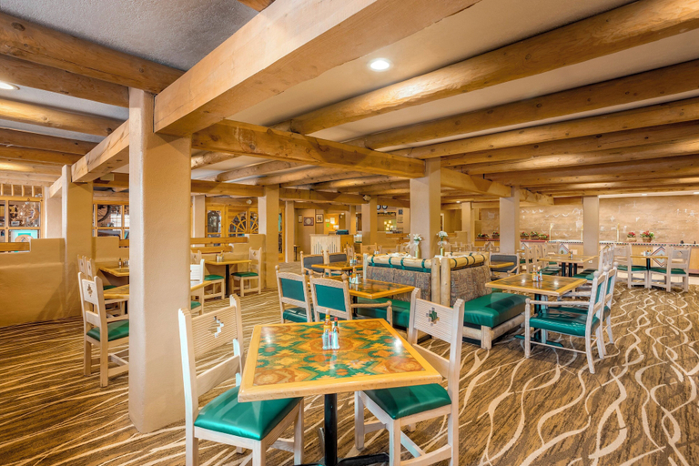 Food & Drinks 4, Holiday Inn Canyon De Chelly by IHG, Apache