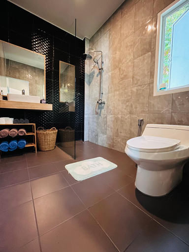 Bathroom, Lanta sky pool villa, Ko Lanta