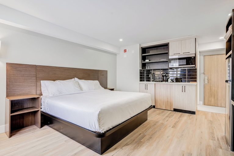Bedroom 3, Skye Hotel Ridgetown, Chatham-Kent
