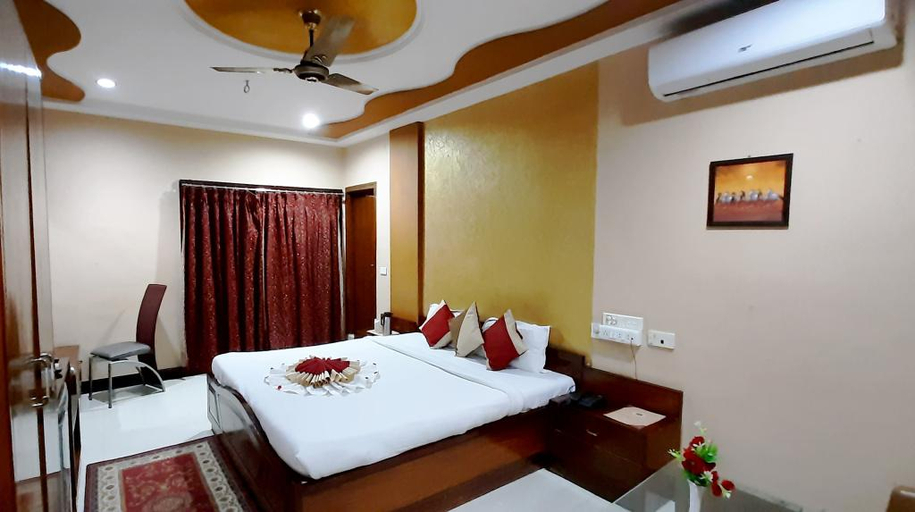 Bedroom 4, Hotel Sudha Regency, Raipur