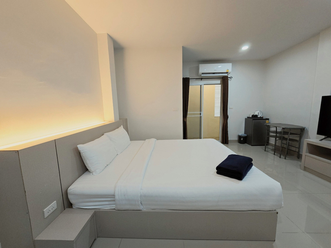 Room 2, Hada House near Yanhee Hospital, Bang Plad