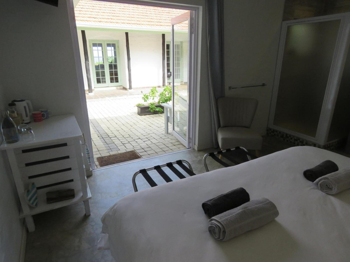 Bedroom 4, Bare Feet Retreat, Ugu
