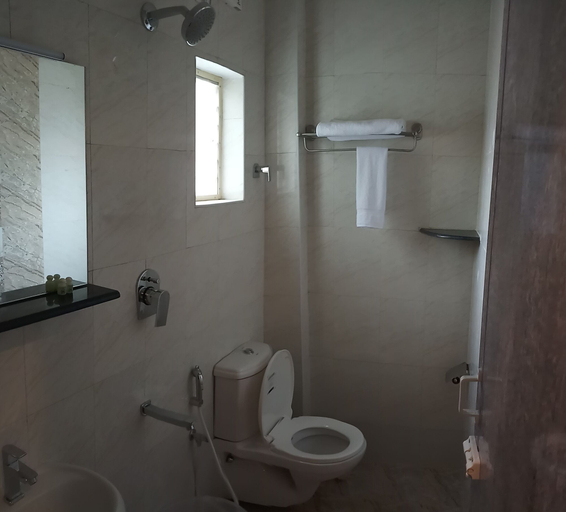 Bathroom, Hotel Aerostay Chennai Airport, Kancheepuram