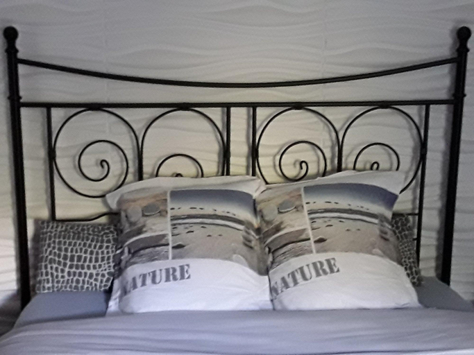 Bedroom 3, Le Chanteraine, Namur