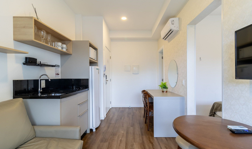 Living area 4, Apt w/ Jacuzzi 350m From Sea in Bombinhas Vec117, Bombinhas