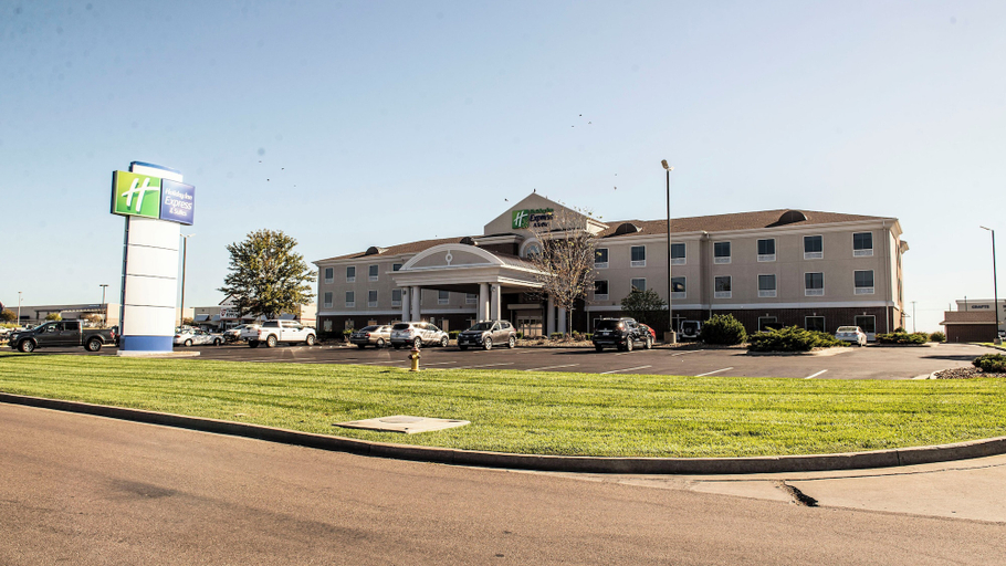 Exterior & Views 2, Holiday Inn Express & Suites SEDALIA by IHG, Pettis