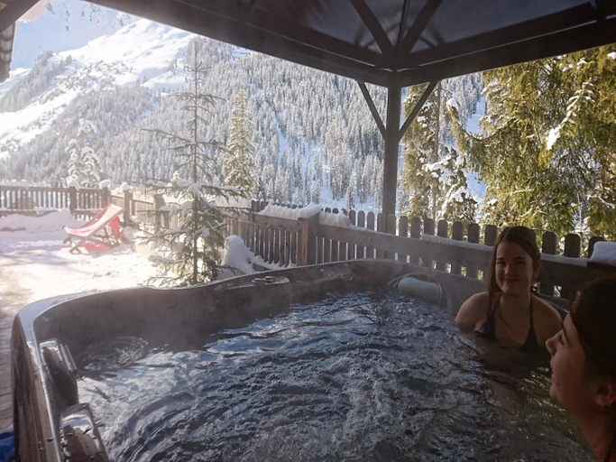 Sport & Beauty 2, Chalet in Hochfugen near Ski Slopes, Schwaz