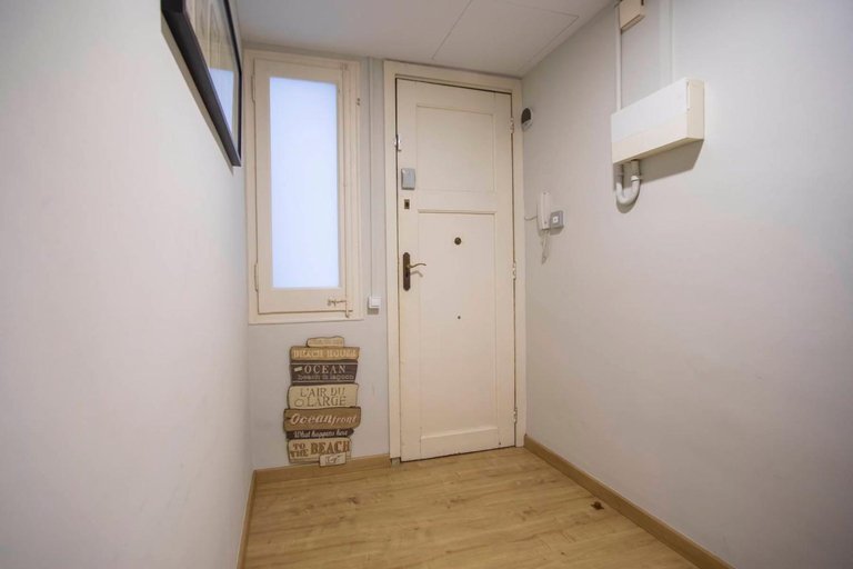 Others 5, 23par1007 Enjoyable 3 bedroom apartment, Barcelona