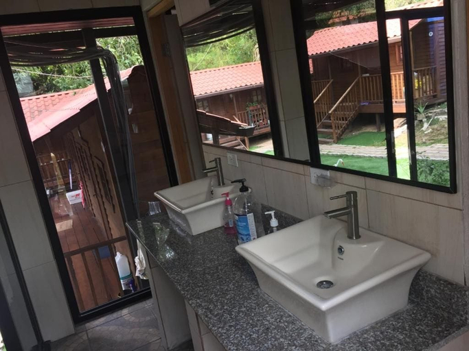 Bathroom 4, Cabañas Colindas, Panamá