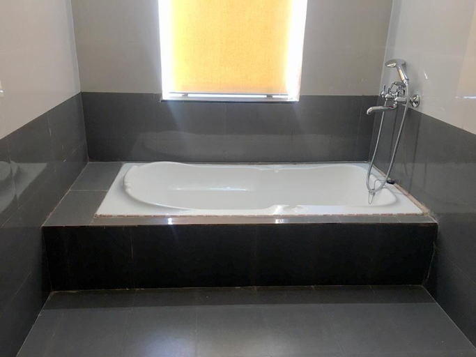 Bathroom 4, Chitrakoot Garden And Resorts Pushkar, Ajmer