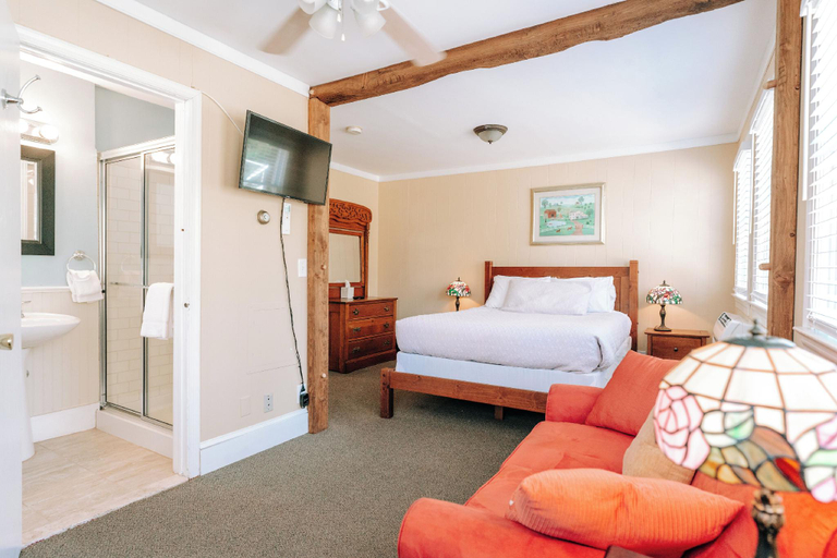 Bedroom 2, HollyHedge Estate, Bucks