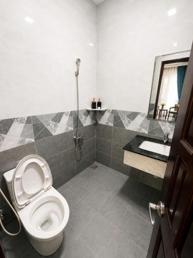 Bathroom 4, Hotel Hoang Minh Chau My Phuoc 3, Bến Cát