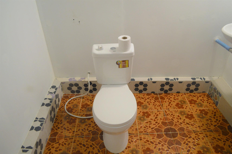Bathroom 4, Sok Phen Homestay, Siem Reap