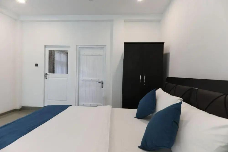 Bedroom 3, Villa cork, Galle Four Gravets