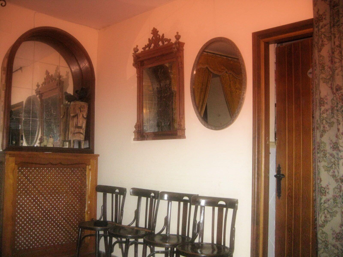 Public Area, La Casa Del Miedo, Toledo