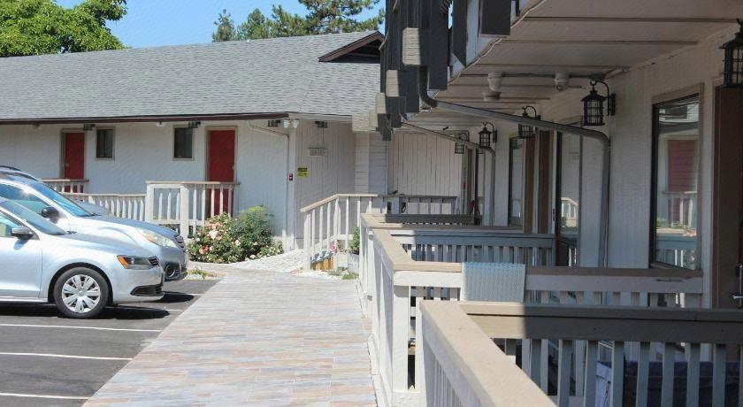 Exterior & Views 2, Cedarwood Inn of Ashland, Jackson