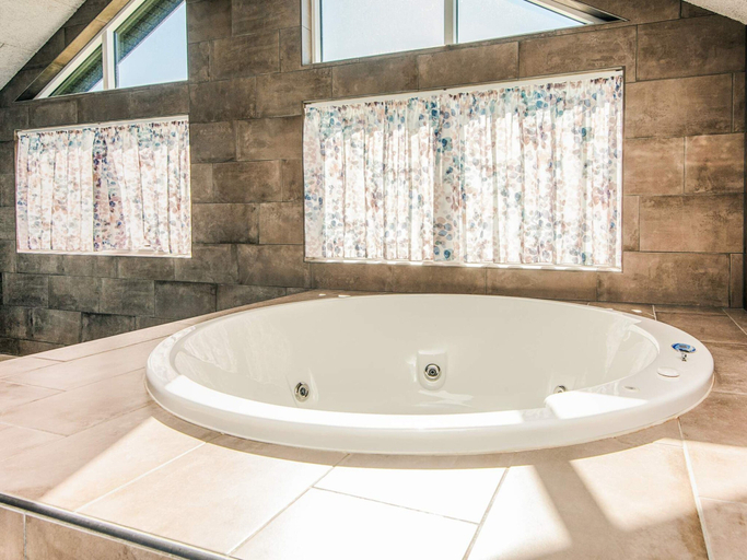 Spa treatment, 5 Star Holiday Home in Harboore, Lemvig
