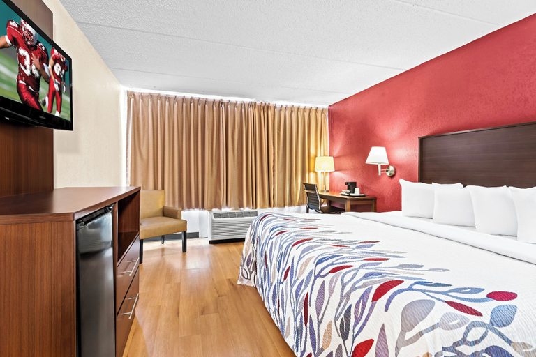 Bedroom 3, Red Roof Inn Cortland, Cortland