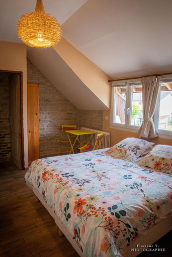 Bedroom 4, Aux Mésanges, Côte-d'Or