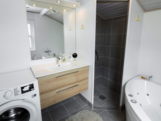 Bathroom 3, 6 Person Holiday Home in Hadsund, Mariagerfjord