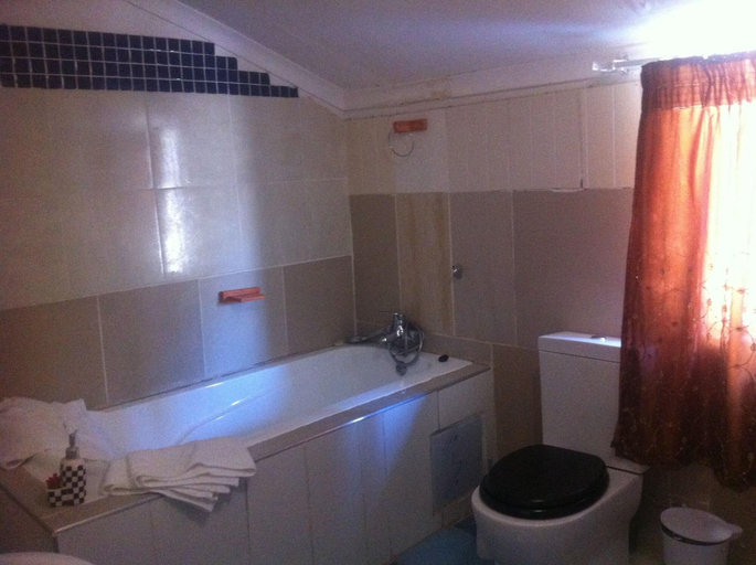 Bathroom 3, Sethare Guest House, Gaborone