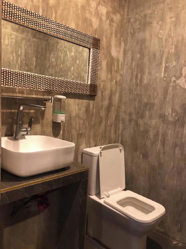 Bathroom 3, Papabo Backpackers Mactan, Lapu-Lapu City
