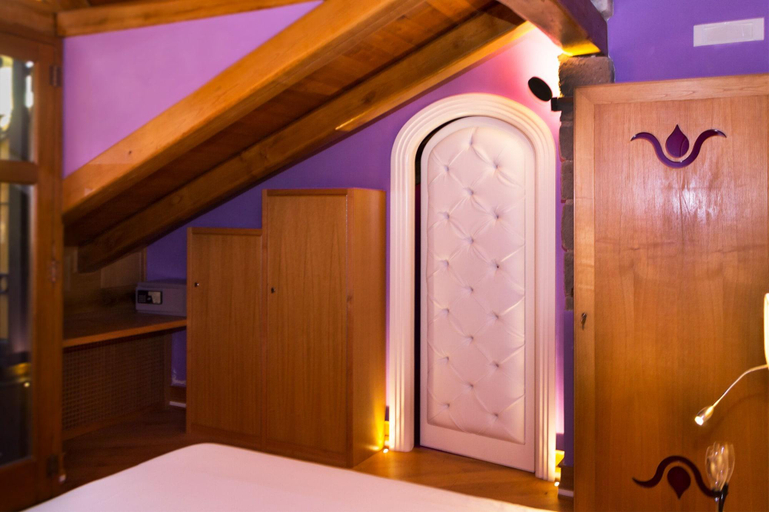 Bedroom 4, Villa Di Natale, Salerno