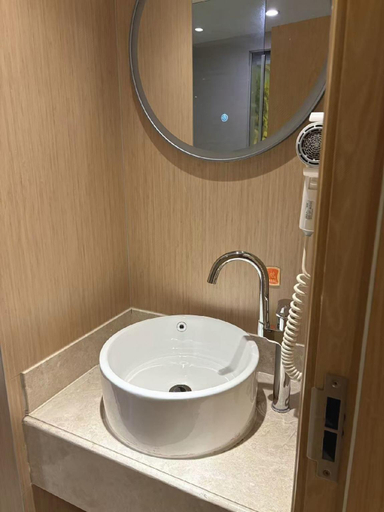 Bathroom 3, Vienna Hotel Chongqing Yangjiaping Pedestrian Street Light Railway Station, Chongqing