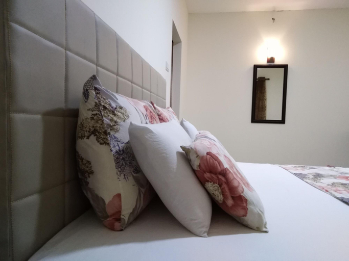 Bedroom, SKY Residencies, Hikkaduwa