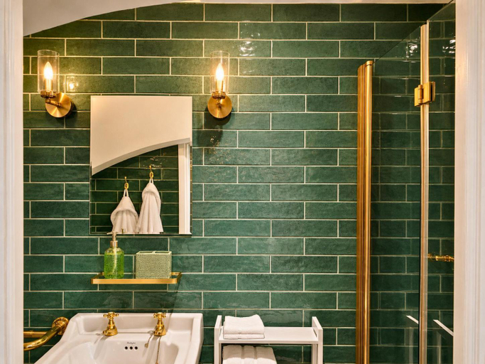 Bathroom, The Hall Estate - Historic Grade I-listed Jacobean Mansion, Wiltshire