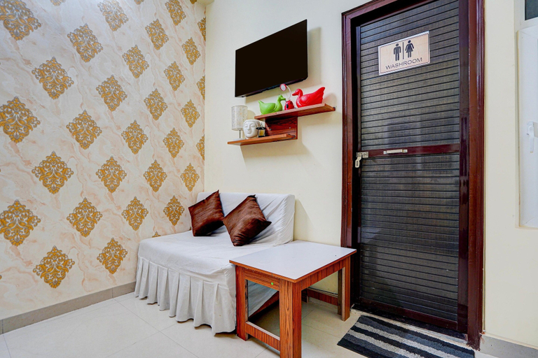 Room 3, Classic Swarn Jayanti Vihar, Lucknow