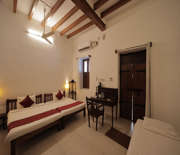 Bedroom 3, Dumas Guest House, Puducherry