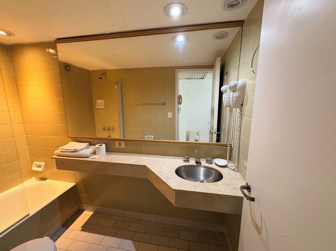 Bathroom 4, Tango Apart en Avenida Corrientes, Distrito Federal