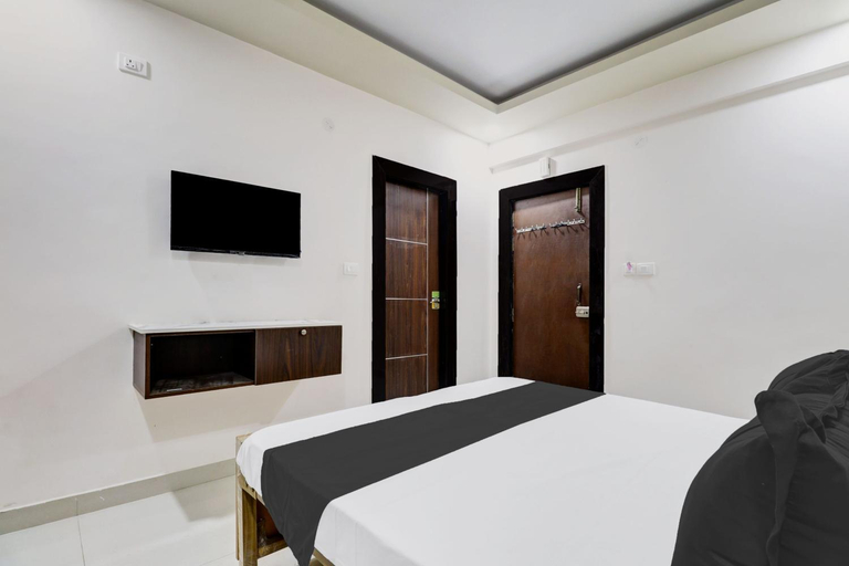 Bedroom, Hotel O Sri Harshitha Grand Near Zudio - Star Bazaar, Kundalhalli Gate, Bangalore