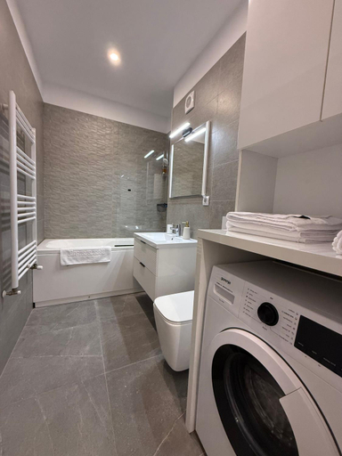 Bathroom 2, North Suites Onix - Aviatiei - Pipera - private Parking, Municipiul Bucuresti
