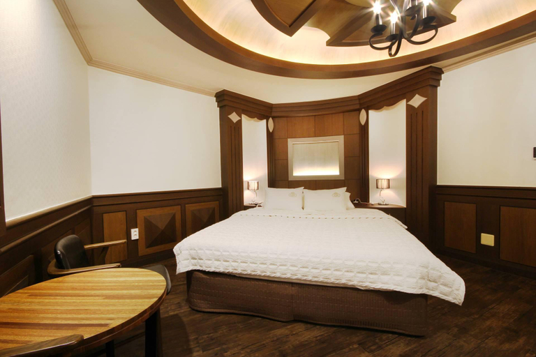 Bedroom 3, Busan Oncheonjang King, Geumjeong