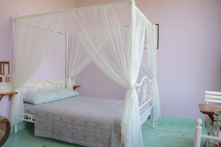Bedroom 4, Lotus Garden Hostel, Konak