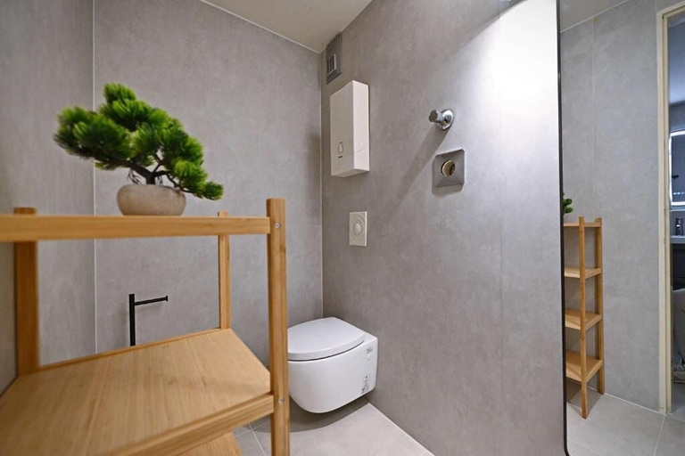 Bathroom 4, Cityswap-Berlin Kudamm, Berlin