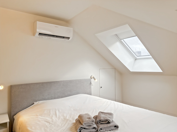 Room 2, Self Check in 2 Bedroom in Brussels, Bruxelles