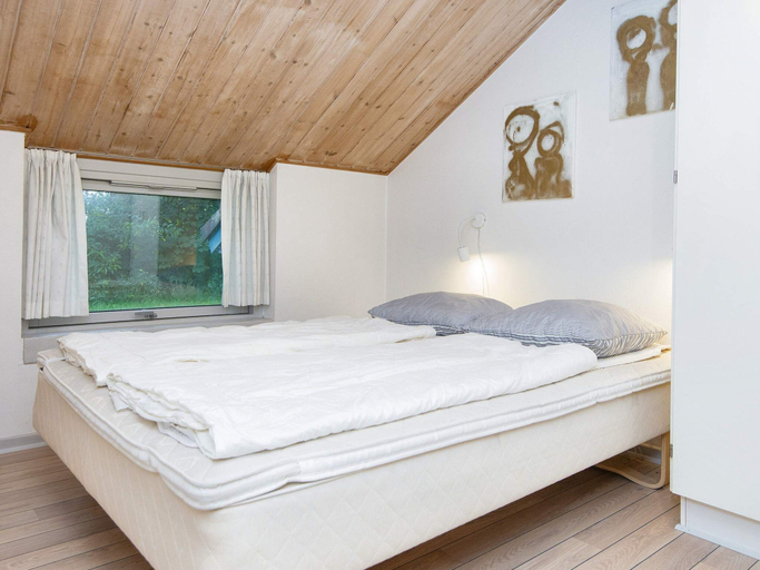 Bedroom 3, 8 Person Holiday Home in Oksbol, Varde