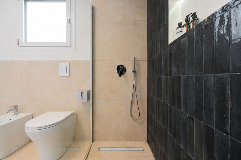 Bathroom 4, Calarè Boutique Rooms, Cagliari