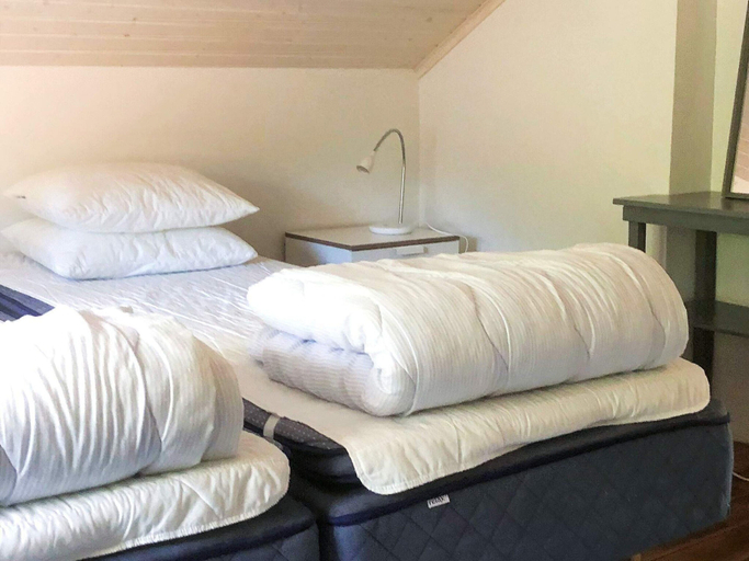 Bedroom 2, 5 Person Holiday Home in Kungshamn, Sotenäs